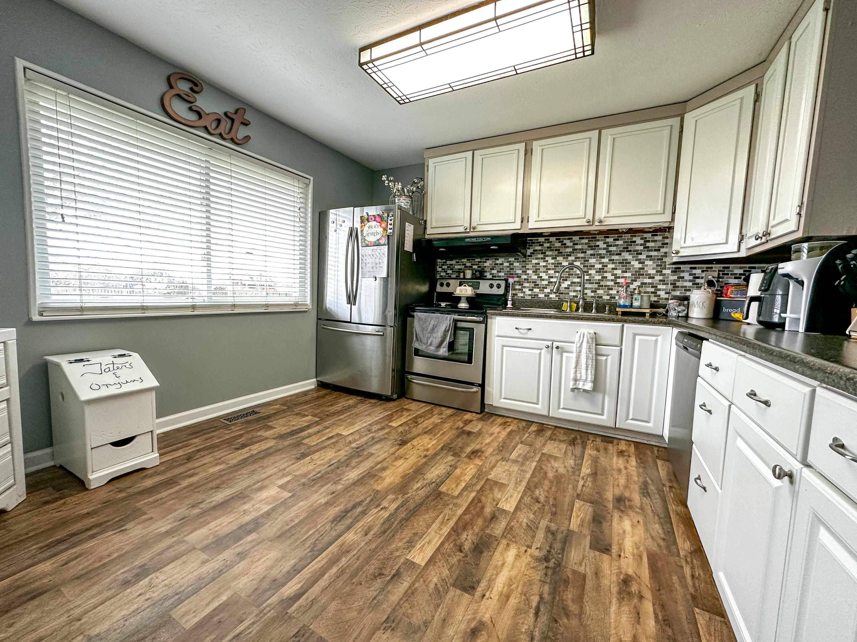 2013 Red House Road Richmond, KY 40475 - Photo 10 of 12 61935827-DA3E-4980-B6A6-64AA0267305B