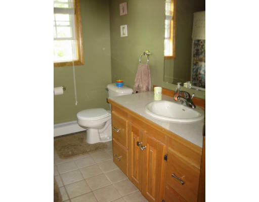 32 Turner Road Townsend, MA 01469 - Photo 16 of 27 Gallery Image 16