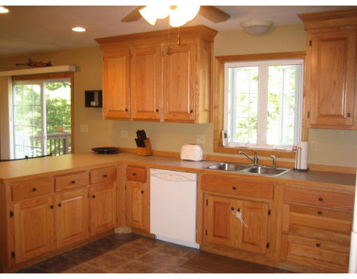 32 Turner Road Townsend, MA 01469 - Photo 2 of 27 Gallery Image 2