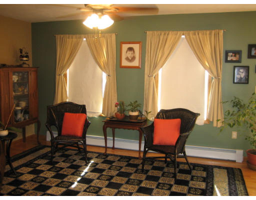 32 Turner Road Townsend, MA 01469 - Photo 7 of 27 Gallery Image 7