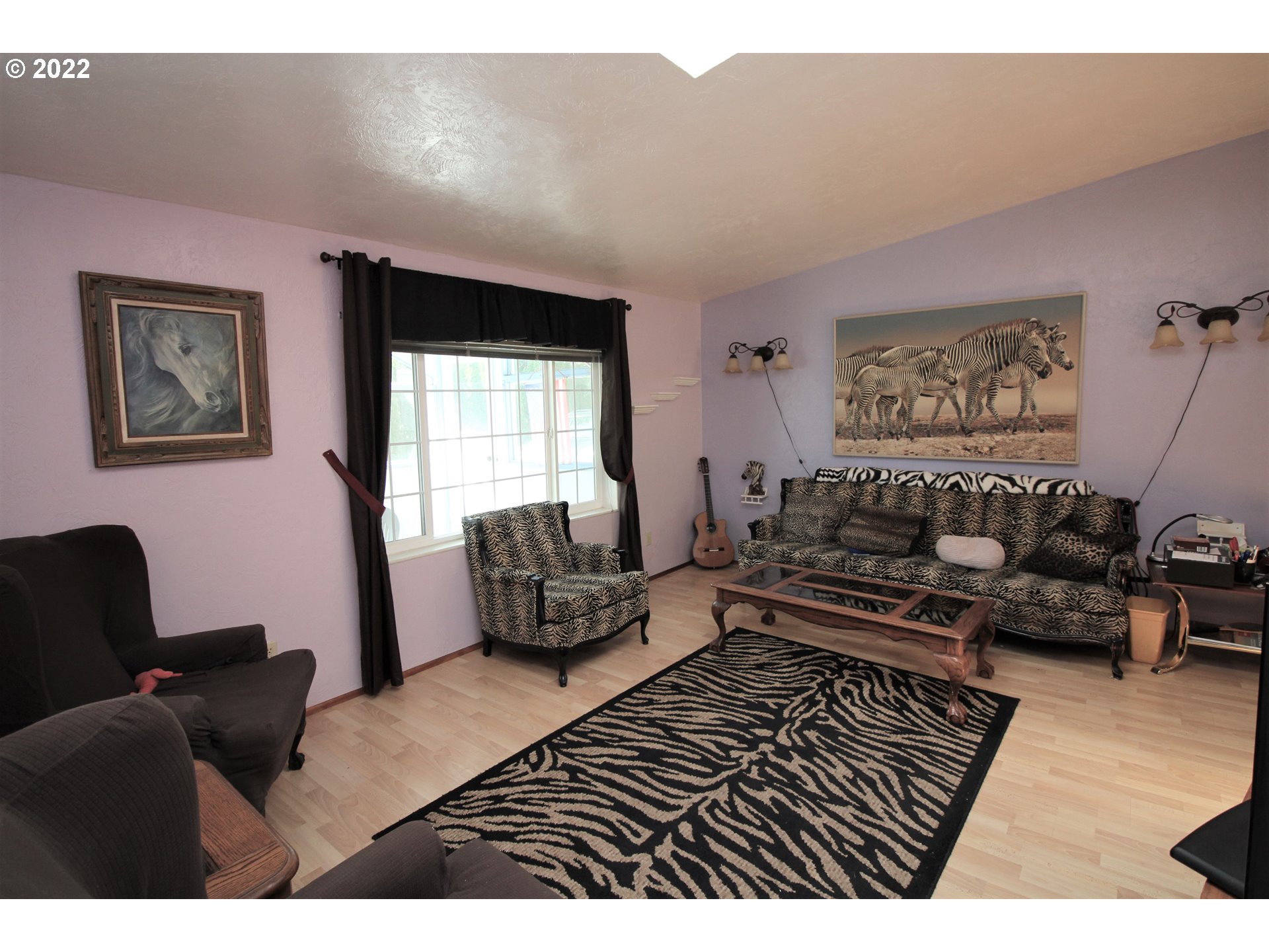 87567 Rhodowood Drive Florence, OR 97439 - Photo 11 of 32 Living Room