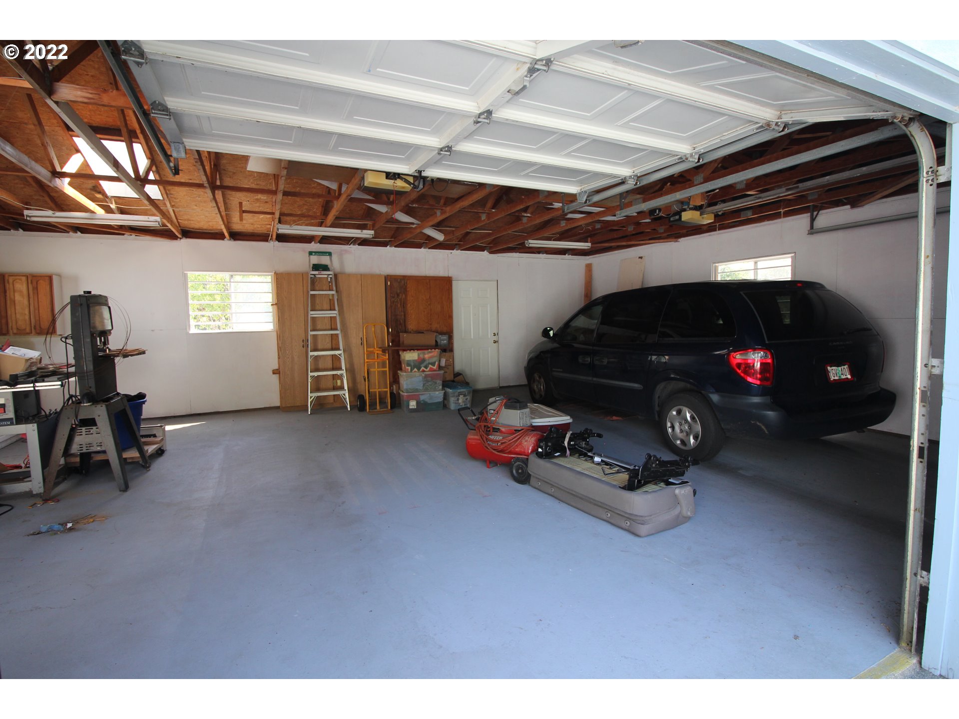 87567 Rhodowood Drive Florence, OR 97439 - Photo 21 of 32 Garage