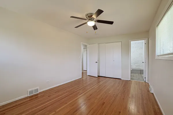 $629,000 | 761 Marshall Drive, Des Plaines, IL 60016