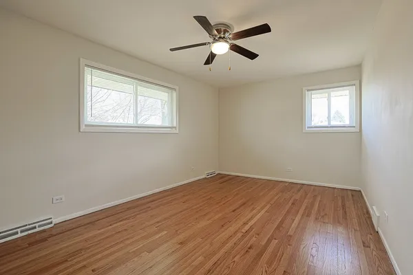 $629,000 | 761 Marshall Drive, Des Plaines, IL 60016