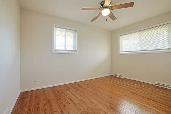 $629,000 | 761 Marshall Drive, Des Plaines, IL 60016