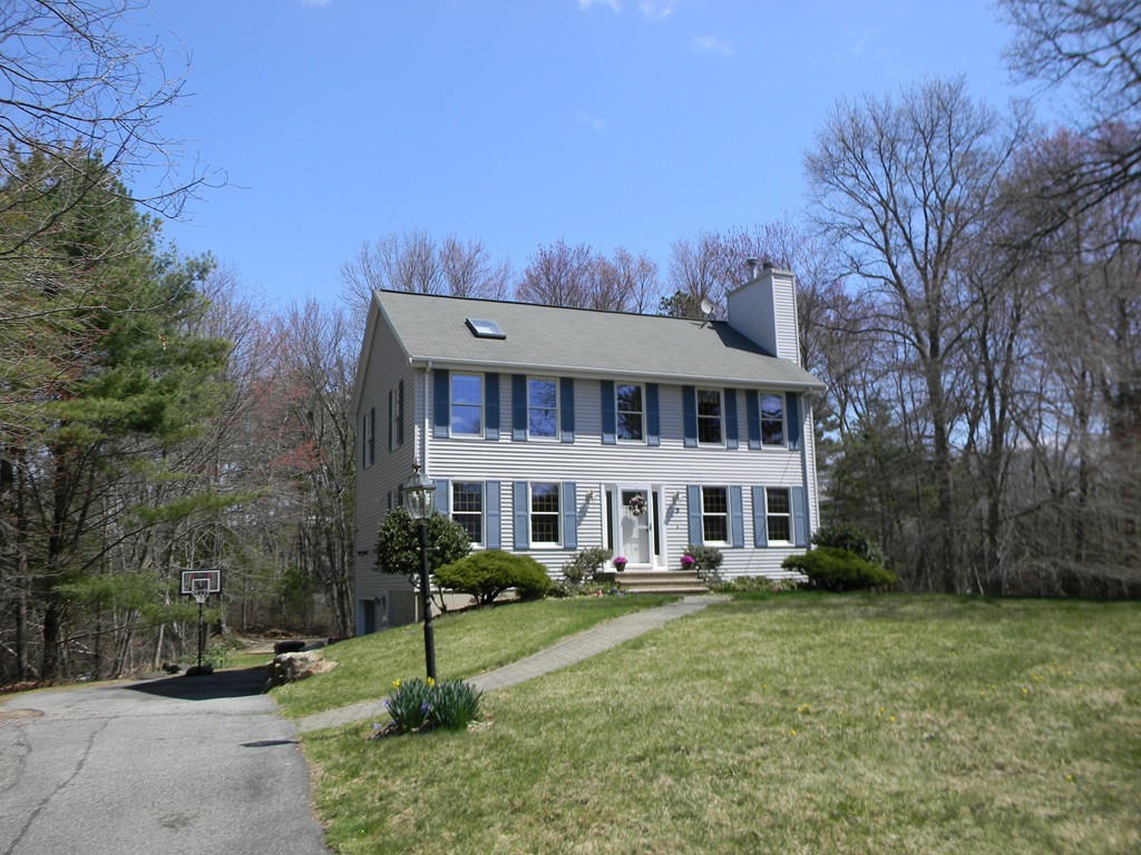 9 Rhode Island Road Wilmington, MA 01887 - Photo 1 of 30 Gallery Image 1