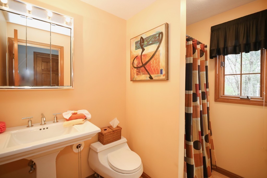 9 Rhode Island Road Wilmington, MA 01887 - Photo 13 of 30 Gallery Image 13