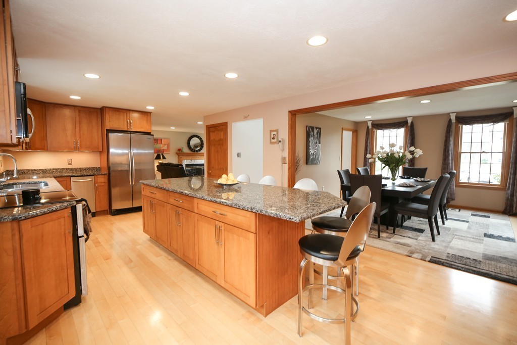 9 Rhode Island Road Wilmington, MA 01887 - Photo 3 of 30 Gallery Image 3