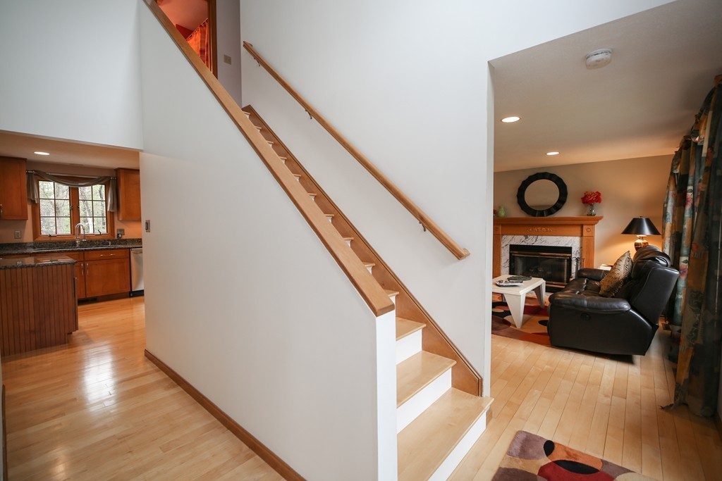 9 Rhode Island Road Wilmington, MA 01887 - Photo 10 of 30 Gallery Image 10