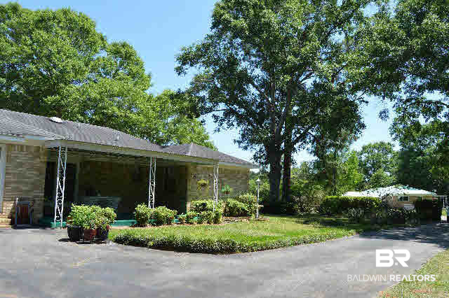 3641 Snow Road Semmes, AL 36575 - Photo 17 of 21 Driveway/Back