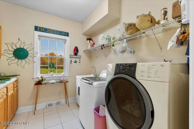 $950,000 | 27 Ponderosa Boulevard, East Greenbush, NY 12061