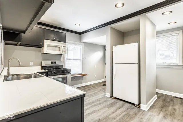 $2,300 | 1253 South East Street, Indianapolis, IN 46203