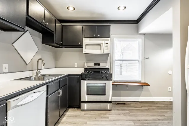 $2,300 | 1253 South East Street, Indianapolis, IN 46203