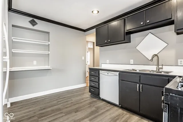 $2,300 | 1253 South East Street, Indianapolis, IN 46203