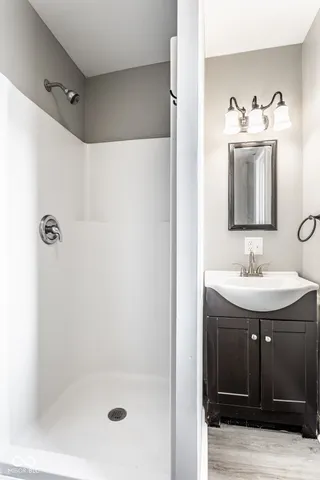 $2,300 | 1253 South East Street, Indianapolis, IN 46203