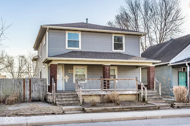 $2,300 | 1253 South East Street, Indianapolis, IN 46203