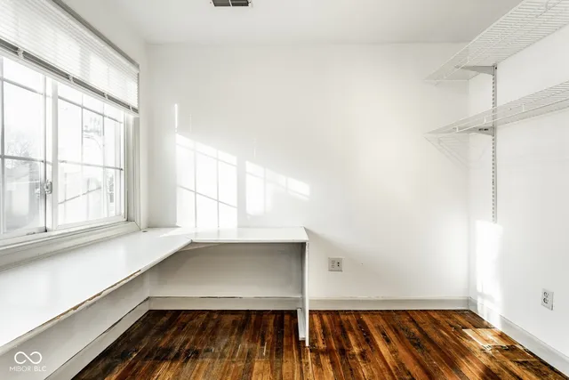 $2,300 | 1253 South East Street, Indianapolis, IN 46203