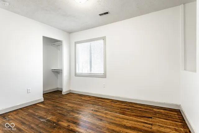 $2,300 | 1253 South East Street, Indianapolis, IN 46203