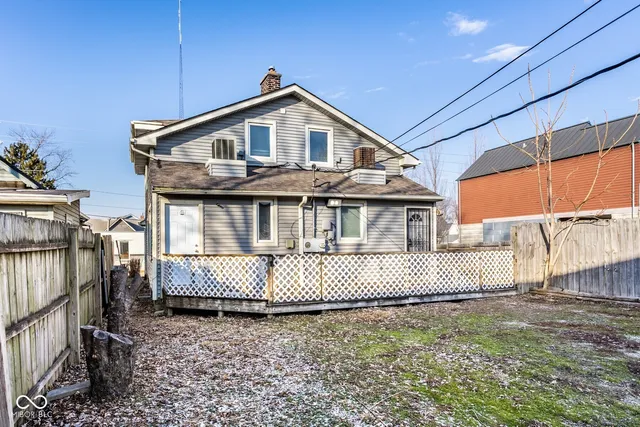 $2,300 | 1253 South East Street, Indianapolis, IN 46203