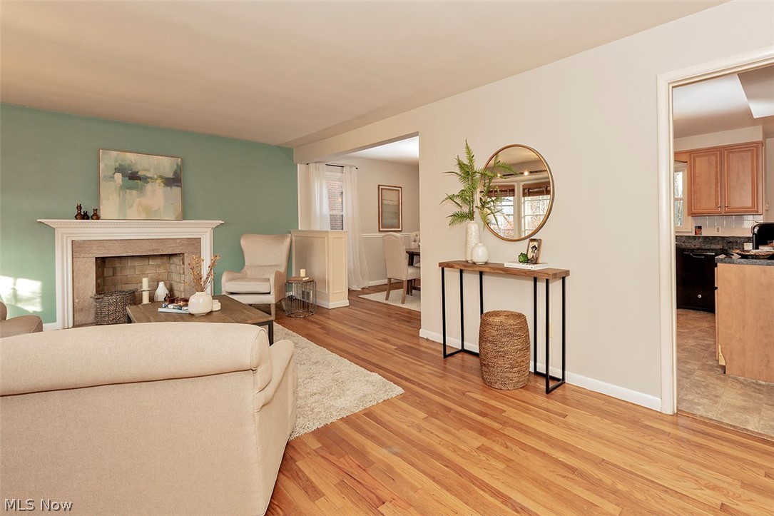 2349 Charney Road Cleveland, OH 44118 - Photo 3 of 30 Gallery Image 3