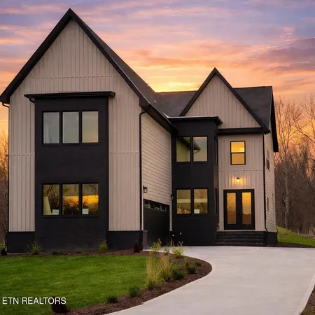 $699,999 | 1904 Amherst Road, Knoxville, TN 37909