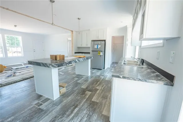 $349,900 | 1853 Hill River Road, Hiddenite, NC 28636