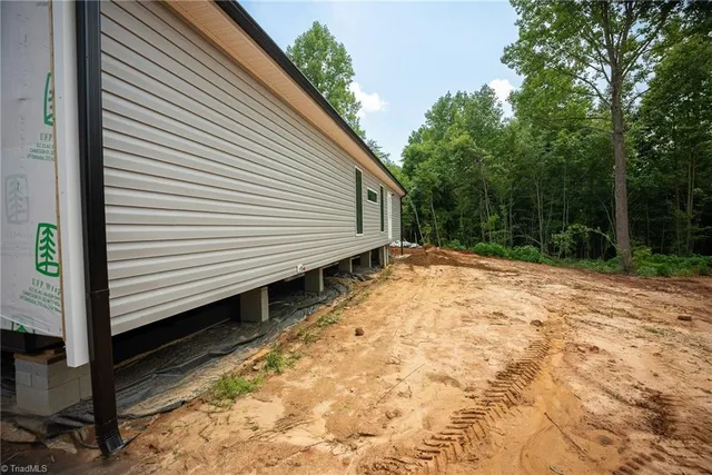 $289,900 | 1853 Hill River Road, Hiddenite, NC 28636