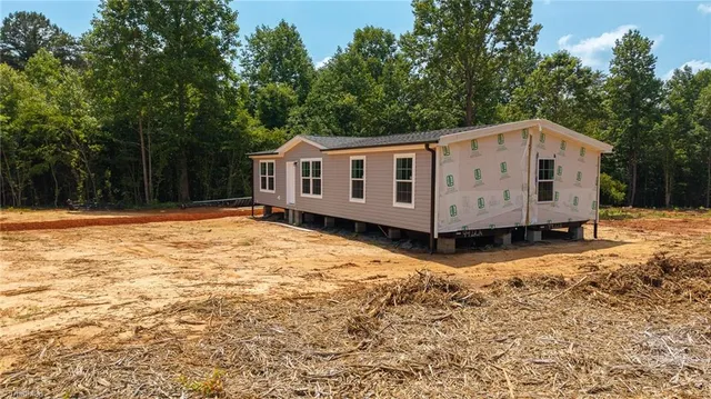 $289,900 | 1853 Hill River Road, Hiddenite, NC 28636