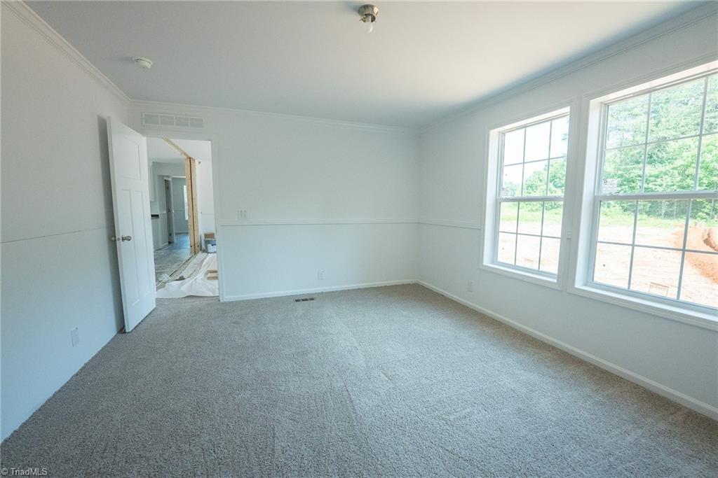 1853 Hill River Road Hiddenite, NC 28636 - Photo 9 of 31 Gallery Image 9