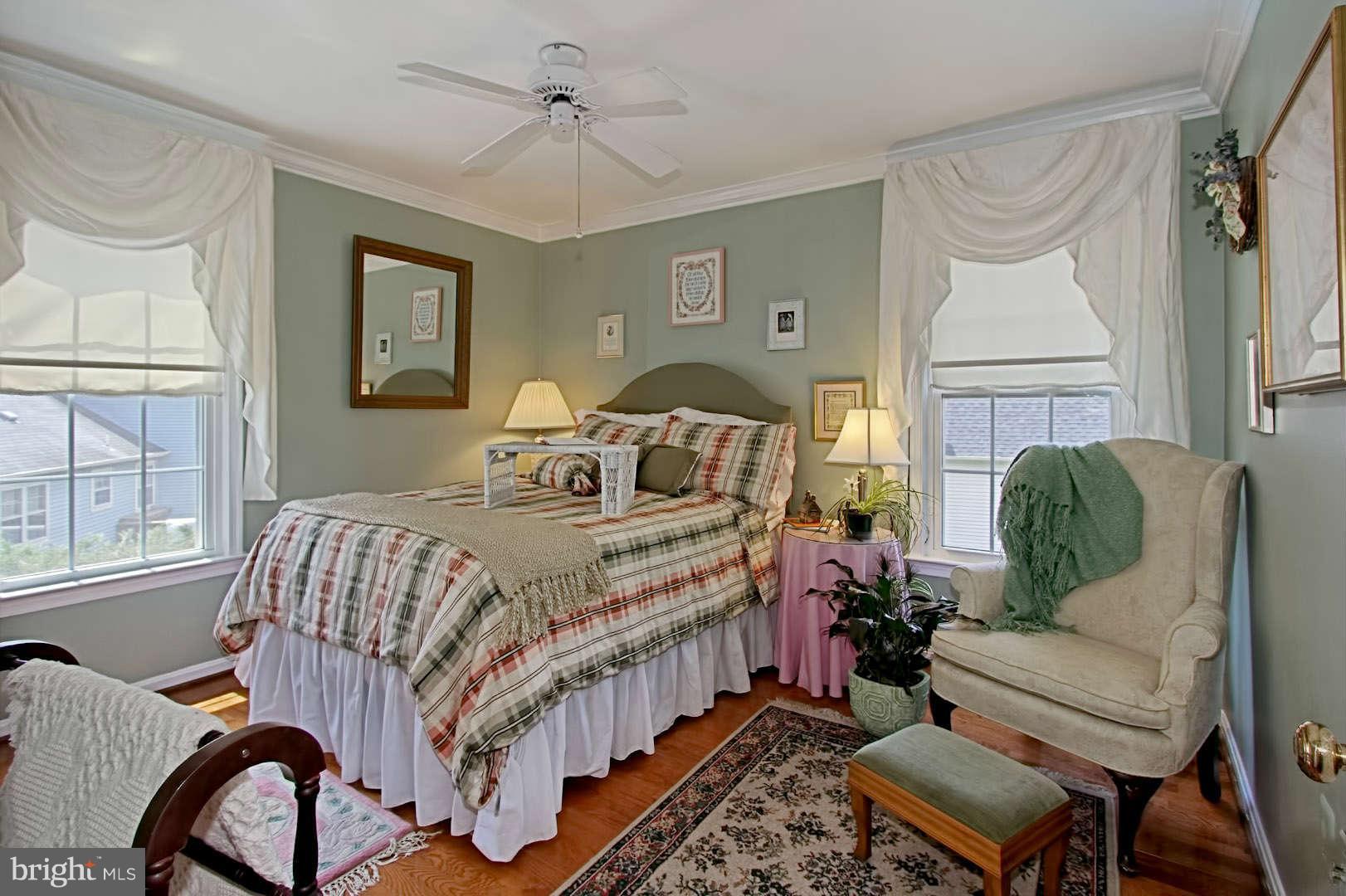 7620 Gralnick Place Springfield, VA 22153 - Photo 17 of 30 LOVELY GUEST ROOM