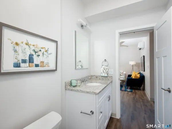 $1,700 | 170 Ridge Road, Unit 103, Wethersfield, CT 06109