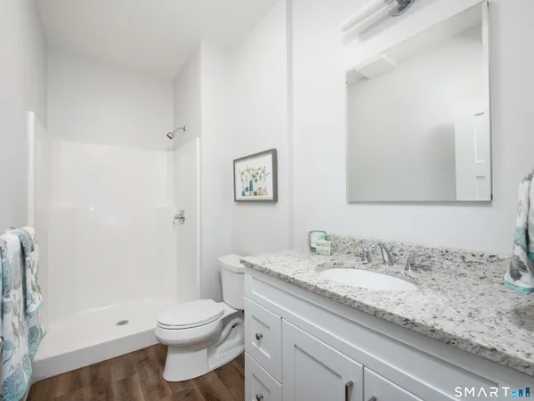 $1,700 | 170 Ridge Road, Unit 103, Wethersfield, CT 06109
