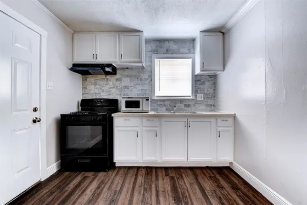 $1,250 | 1209 Cabell Street, Houston, TX 77022
