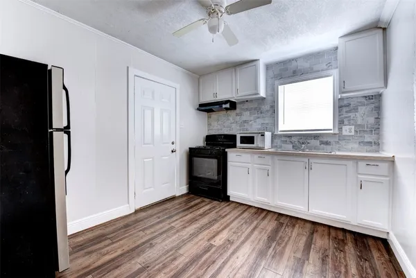 $1,250 | 1209 Cabell Street, Houston, TX 77022