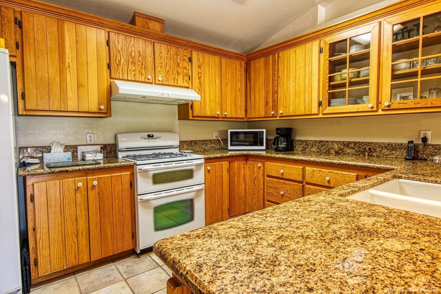 29720 North Lower Valley Road Tehachapi, CA 93561 - Photo 10 of 52 Gallery Image 10
