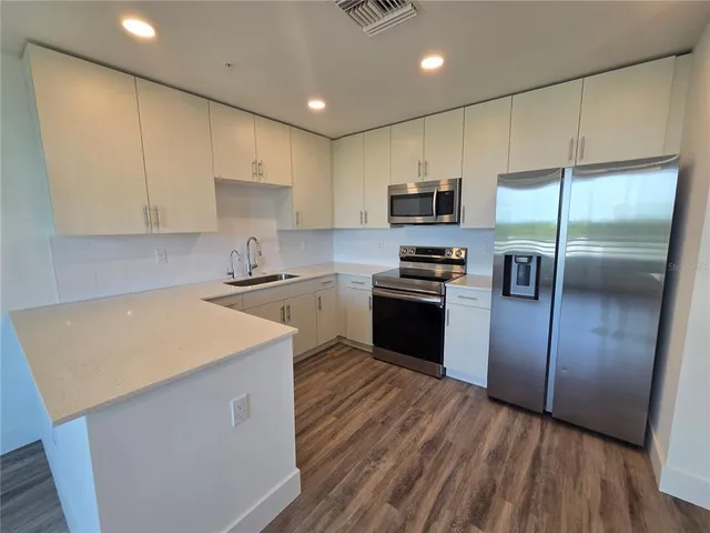 $559,500 | 1709 North Tamiami Trail, Unit 514, Sarasota, FL 34234