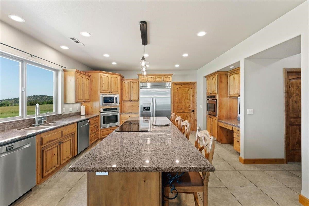 5026 Hoy Road Weed, CA 96094 - Photo 9 of 50 Gallery Image 9