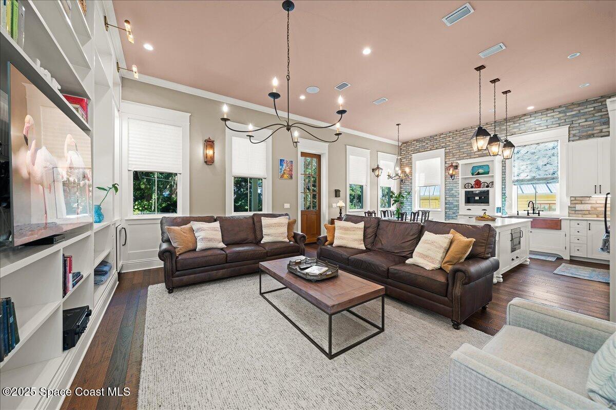 11 Mitchell Street Cocoa, FL 32922 - Photo 11 of 159 65-B4-11 Mitchell St - Living Room