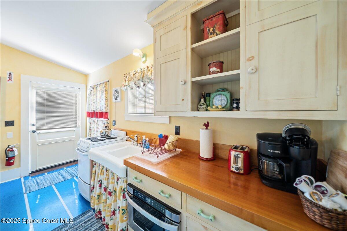 11 Mitchell Street Cocoa, FL 32922 - Photo 112 of 159 43-B2-7 Mitchell St Kitchen