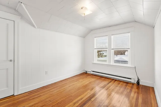 $1,500 | 9 Elmwood Street, Worcester, MA 01602