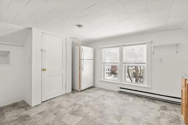 $1,500 | 9 Elmwood Street, Worcester, MA 01602