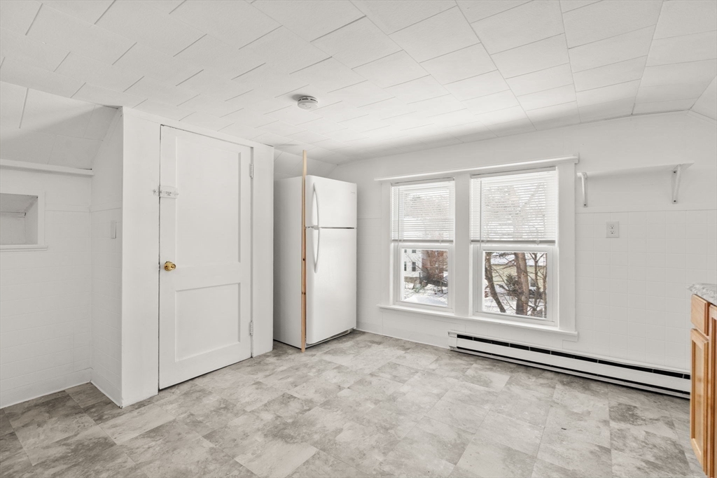 9 Elmwood Street Worcester, MA 01602 - Photo 21 of 29