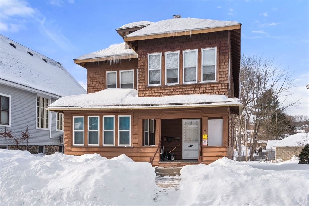 9 Elmwood Street Worcester, MA 01602 - Photo 3 of 29