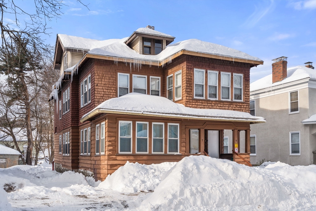 9 Elmwood Street Worcester, MA 01602 - Photo 4 of 29