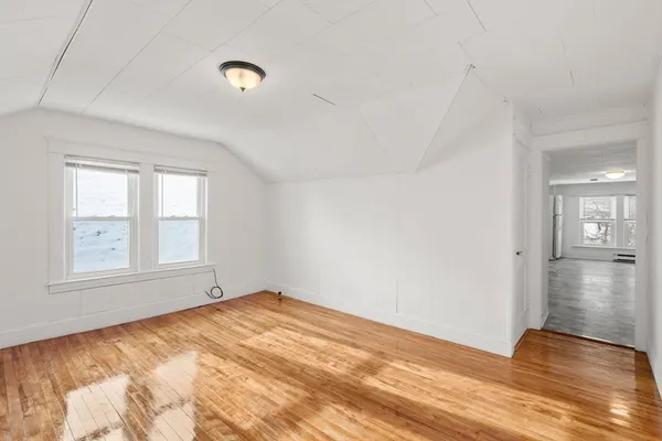 $1,500 | 9 Elmwood Street, Worcester, MA 01602