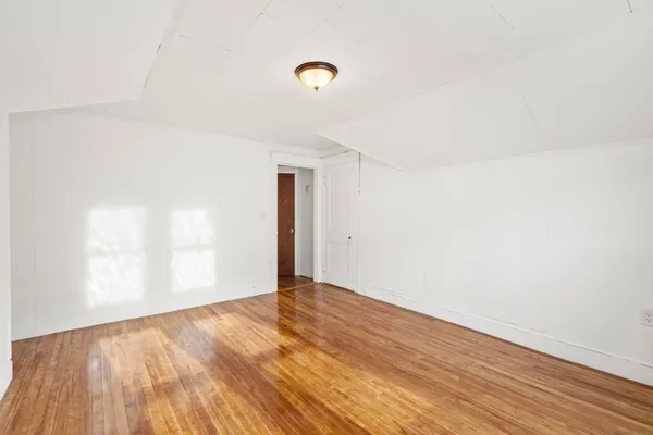 $1,500 | 9 Elmwood Street, Worcester, MA 01602