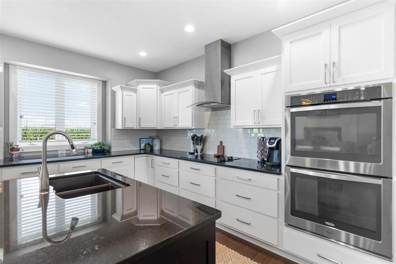 912 Wood Lily Road Solon, IA 52333 - Photo 8 of 46 Gallery Image 8