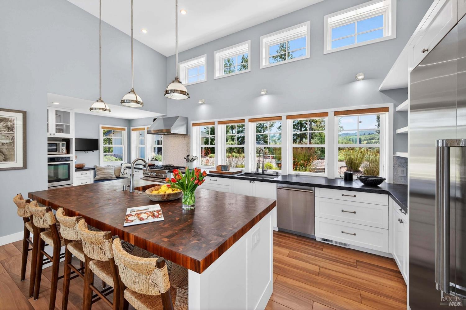 6323 West Dry Creek Road Healdsburg, CA 95448 - Photo 10 of 41