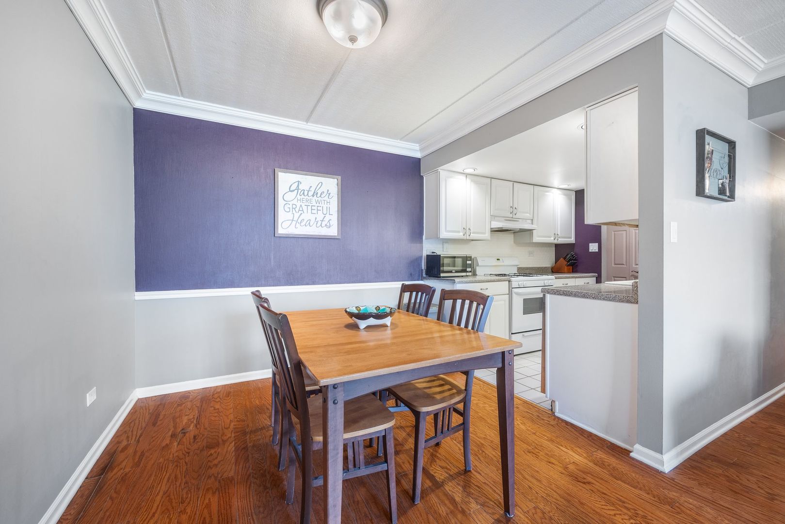 7930 Woodglen Lane, Unit 204 Downers Grove, IL 60516 - Photo 5 of 15