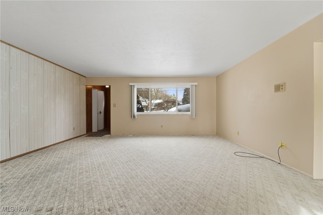 8096 Munson Road Mentor, OH 44060 - Photo 5 of 36 Gallery Image 5